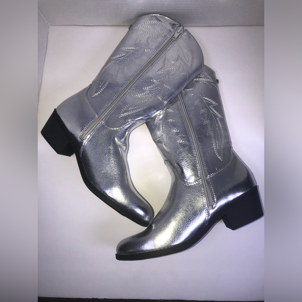 Steve Madden Silver Metallic Western Boots NWOT size 4 - Picture 12 of 14